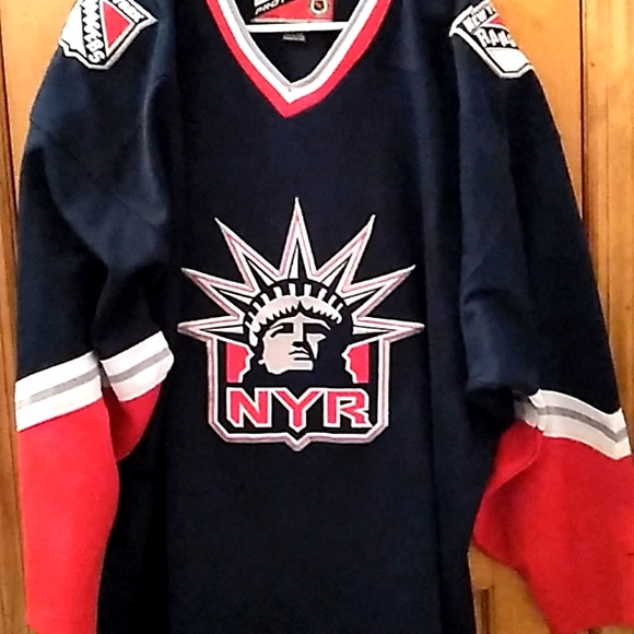 NHL Other - NY RANGERS JERSEY VINTAGE  MENS  X-LARGE PRO PLAYER LADY LIBERTY